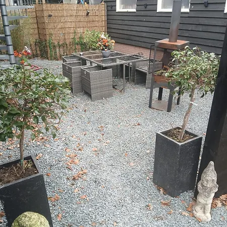 Fuchsiahoeve Bed & Breakfast 3*